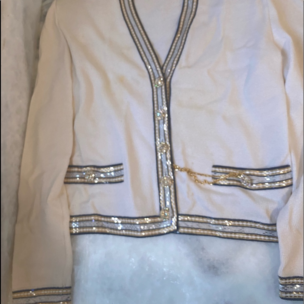 Saint John Cream SZ 8 Beaded blazer/sweater